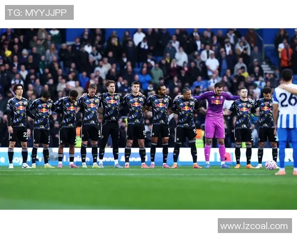 欧冠焦点战巴黎圣日耳曼与里昂握手言和乌龙球成比赛转折点